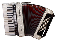 Hohner A4095 Bravo II 60 White Аккордеон 2/4