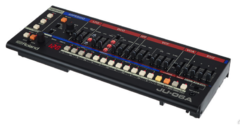Roland JU-06A Модульный синтезатор